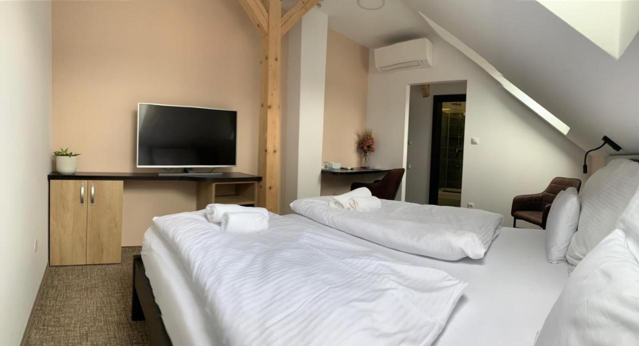 Penzion U Broucka Milevsko Exteriér fotografie