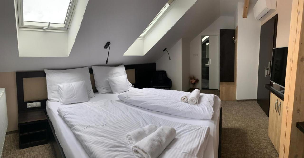 Penzion U Broucka Milevsko Exteriér fotografie